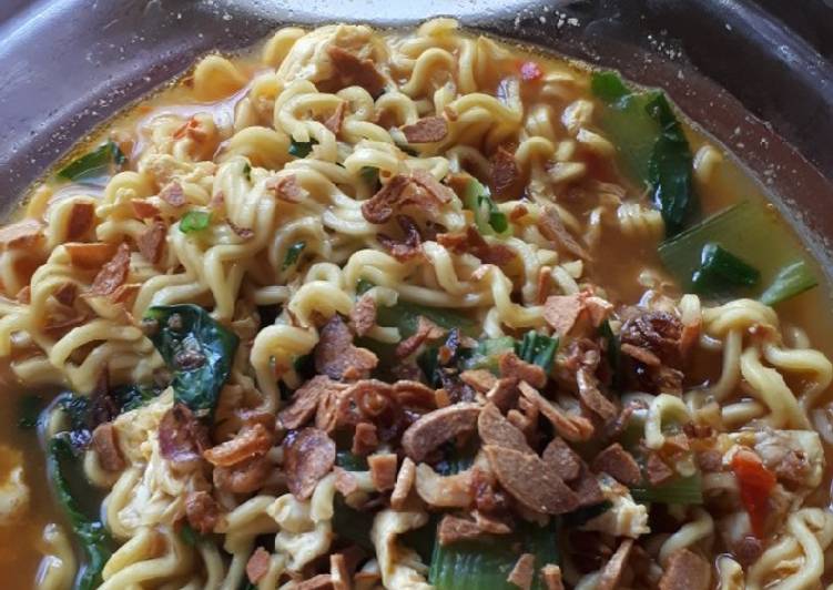 Bagaimana Membuat Mie Telor Ebi Nyemek Lezat