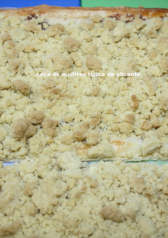 Una foto de Coca de mollitas con y sin chocolate