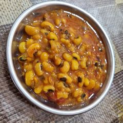 A picture of Lobia masala sabji.