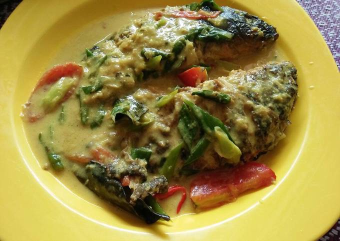 Resep Ikan mas bumbu kuning yang Enak Banget