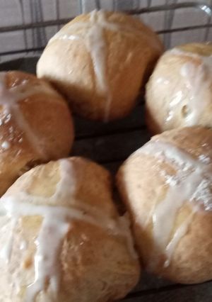 A picture of Hot Cross Bun.