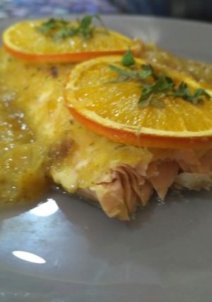 Una foto de Salmón a la naranja y miel