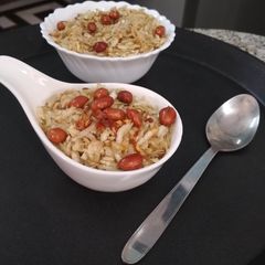 A picture of Fried peanut chewda.