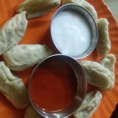 A picture of Momos.