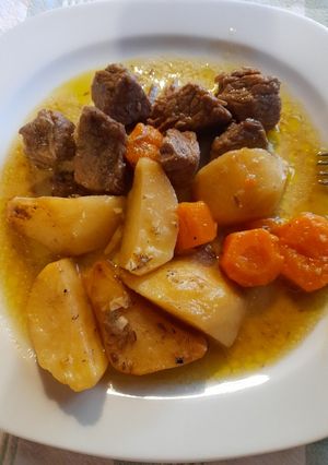 A picture of Lemon Beef Stew with Potatoes.