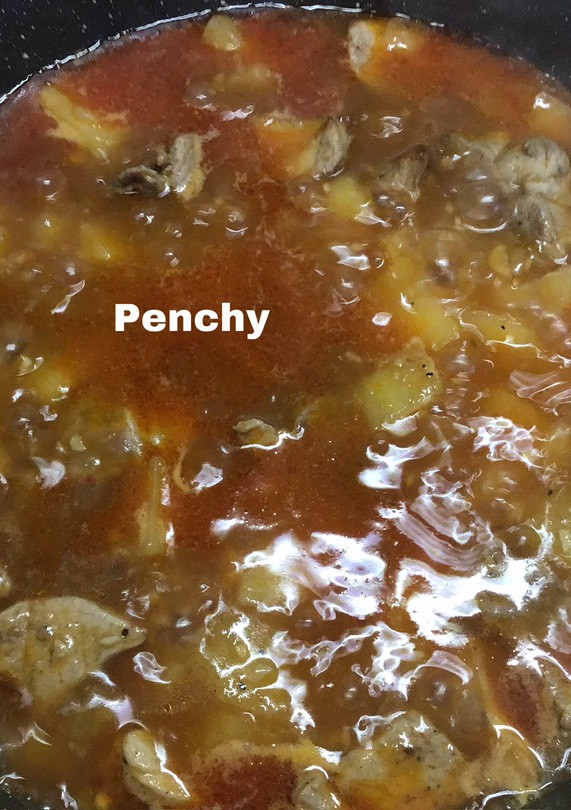 Una foto de Magra con pimiento choricero en salsa