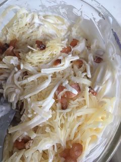 Sajtos-tejfölös tészta pirított szalonnával⚡️ recept fotója