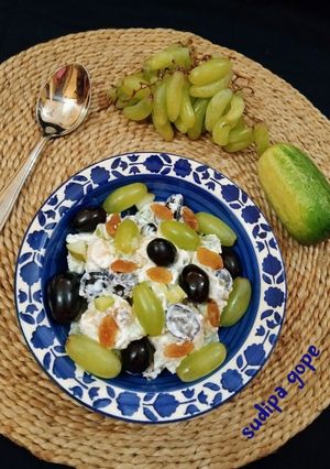 A picture of Fresh Fruit Salad (summer salad).