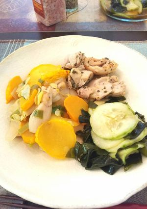 A picture of Cucumber and Seaweed Salad.