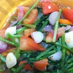 Tumis Kangkung Warna-warni রেসিপির প্রধান ছবি