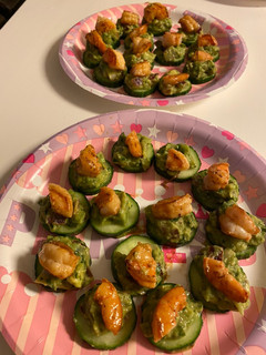 A picture of Guacamole Shrimp Cucumber Bites.