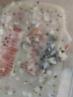 Una foto de Salmón marinado
