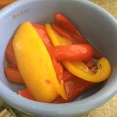 A picture of Conserva de morrones agridulces.