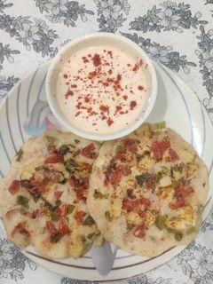 રવા ના ઉત્તપમ (Semolina Uttapam Recipe In Gujarati) રેસીપી મુખ્ય ફોટો