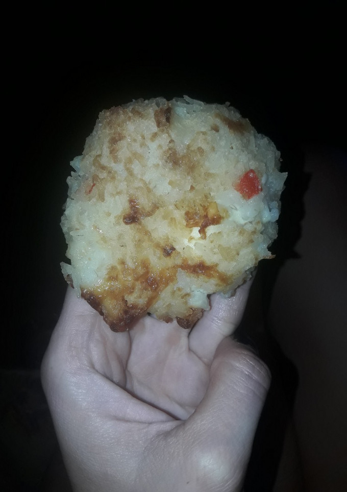 Una foto de Croquetas de arroz rellenas