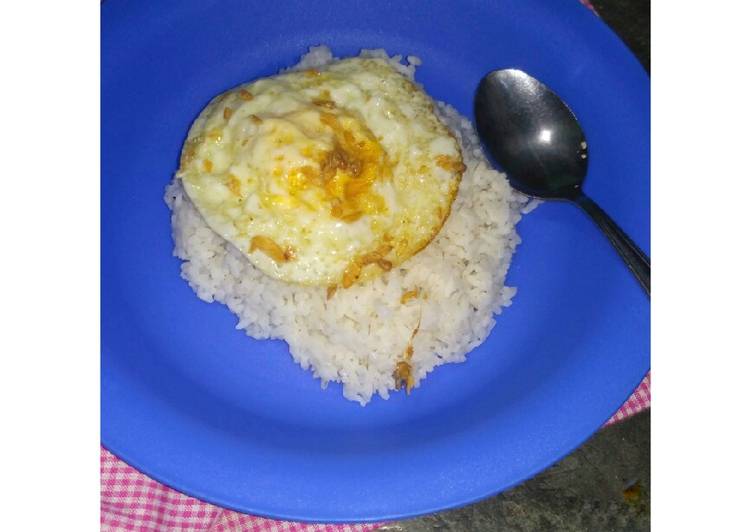 Langkah Mudah untuk Membuat Telur Ceplok Bawang Putih yang Enak