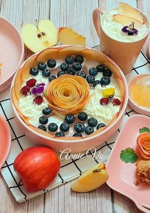 Hình của món Bữa tiệc cuối tuần cùng các món từ táo.