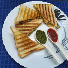 A picture of Mix Veg Mayonnaise Grilled Sandwich.