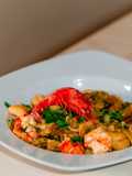 Pasta di Legumi con Gamberi Rossi, Zucchine e Carote