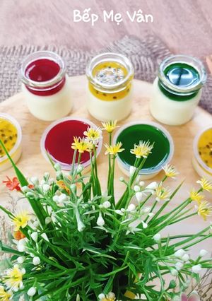 Hình của món Panna Cotta Trái Cây.
