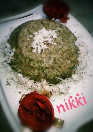 वनीला फ्लावौरेड लौकी हलवा (Vanila flavourd lauki halwa recipe in hindi) रेसिपी मुख्य फोटो