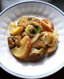 Говяжья печень с яблоками и луком