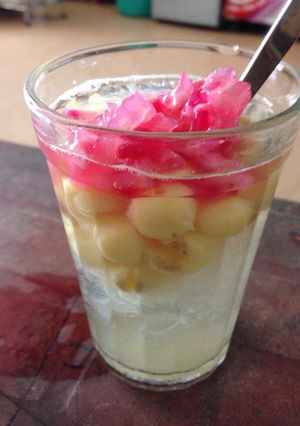 Hình của món Chè sen hột lựu.