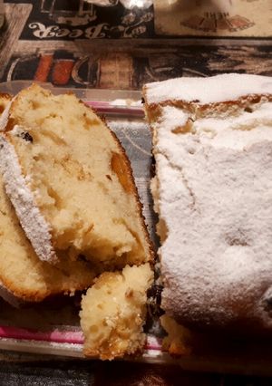 Una foto de Budín de vainilla con pasas y dulce de batata