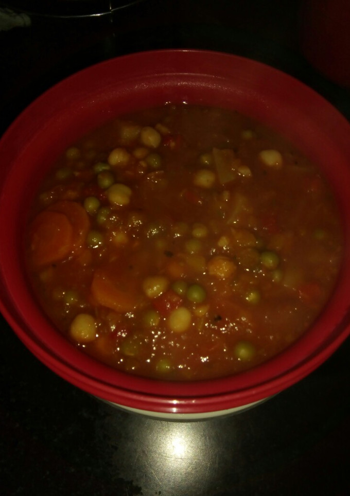 Una foto de Guiso de garbanzos (sin carne)