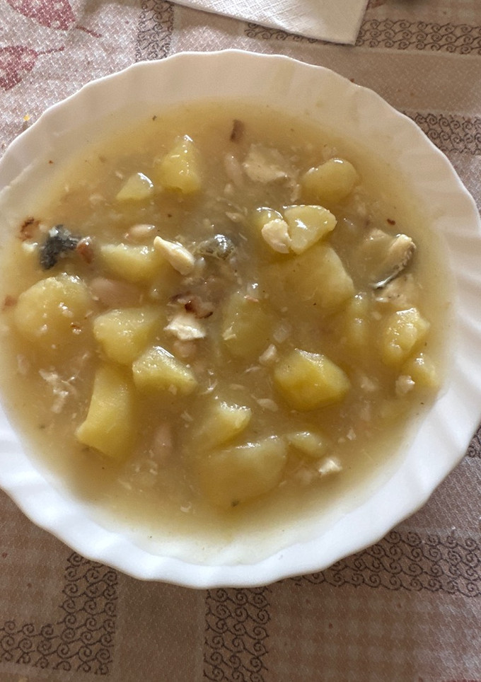 Una foto de 453. Potaje de bacalao (principal pescado)