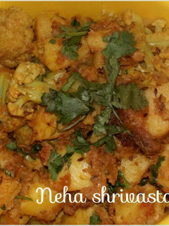 मसाला गोभी आलू (Masala gobhi aalu recipe in hindi) रेसिपी मुख्य फोटो