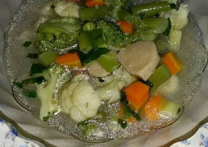 Resep Sayur Sop Simple si obat flu oleh Anidiasarah 