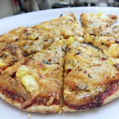 A picture of Chapati pizza.