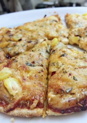 A picture of Chapati pizza.