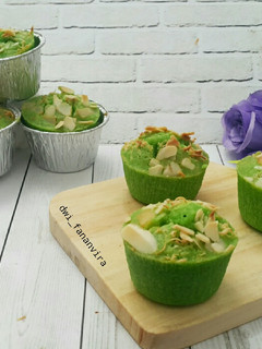 Foto resep 369.Pandan Cheese Cupcakes