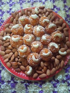 મોતીચુર ના લાડુ (Motichur Ladoo Recipe in Gujarati) રેસીપી મુખ્ય ફોટો