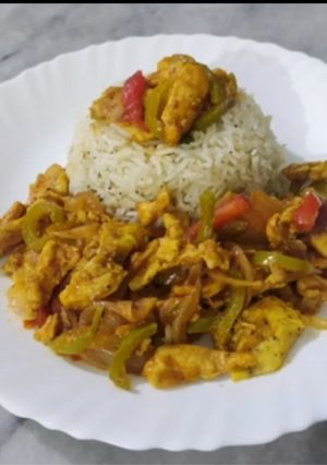 A picture of Chicken Jalfrezi.