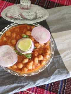 પંજાબી છોલે (Punjabi Chhole Recipe In Gujarati) રેસીપી મુખ્ય ફોટો