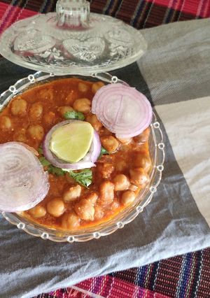 પંજાબી છોલે (Punjabi Chhole Recipe In Gujarati) રેસીપી મુખ્ય ફોટો