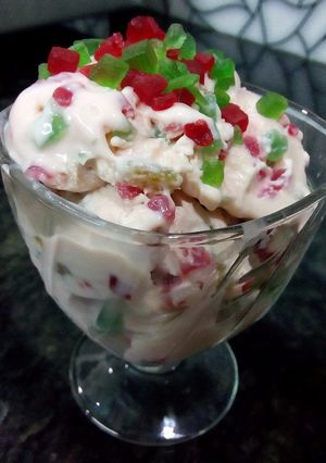 A picture of Tutti Frutti Icecream /  Tutti Frutti And Raisins Icecream.