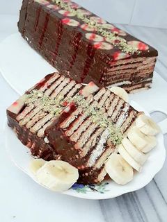 صورة لوصفة كيكة باردة بالموز والبسكويت