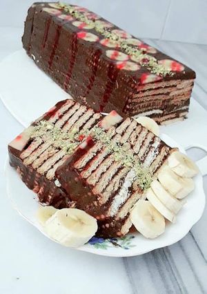 صورة لوصفة كيكة باردة بالموز والبسكويت
