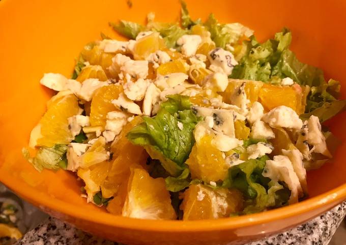 Ensalada De Lechuga, Naranja Y Roquefort Ideal Para La Primavera Receta ...