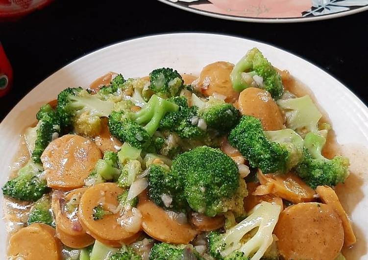 Resep Tumis brokoli sosis Anti Gagal