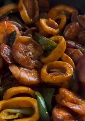 A picture of Sri Lankan Seafood Devilled.