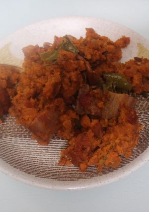 Foto principal de Migas de supermercado, enriquecida con tocino curado, espárragos y tomate