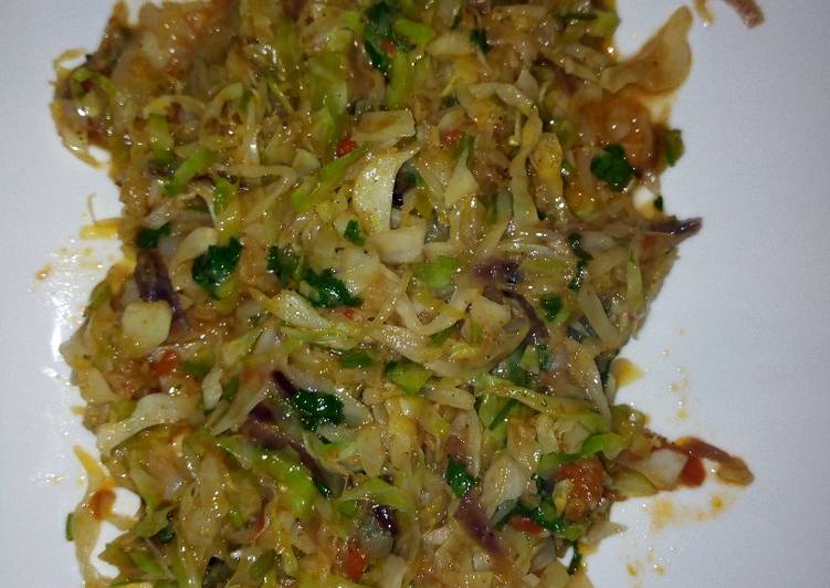 Steps to Make Speedy Simple delicious steamed cabbage