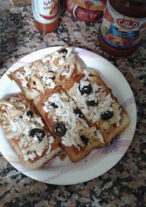 A picture of Bread pizza #cookpadramdan.
