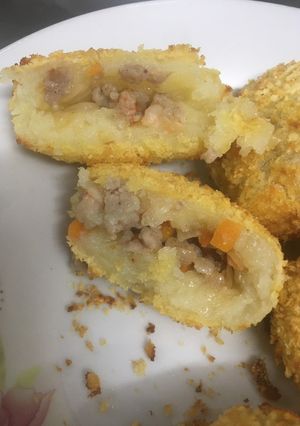 Hình của món Khoai tây nhân thịt chiên xù.