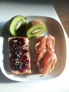 Una foto de Desayuno/merienda en 5 minutos y muy completo